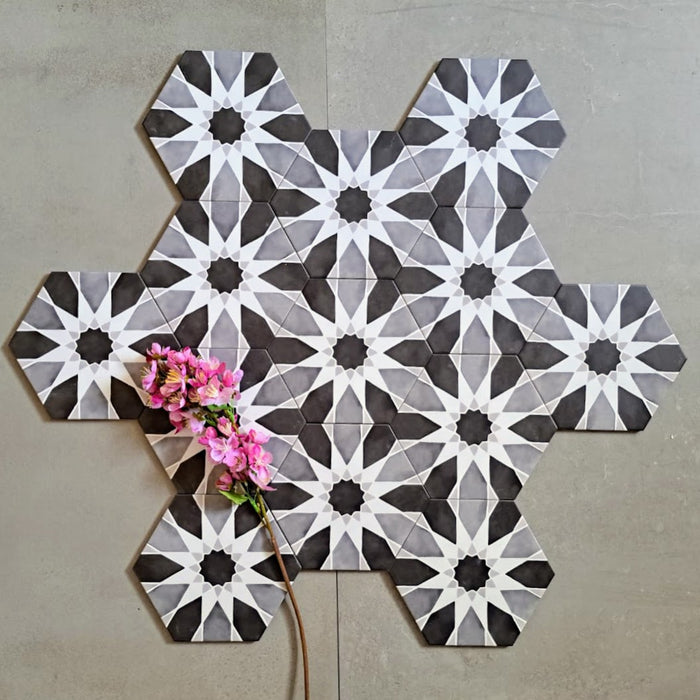 Habibi Schwarz Hexagon 18.7cm x 21.6cm