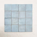 Quadratische Verlegung mit Zellige Sky Blue Matt Wandfliesen im Format 10 × 10 cm im Moroccan Style, in sanften Himmelblautönen mit dezenten Farbvariationen und matter Oberfläche, die den handgefertigten Charakter und die authentische Ausstrahlung der Kollektion hervorheben.