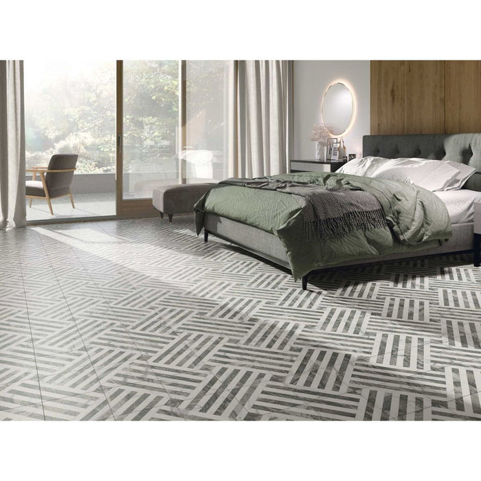Decaprio marmurowy wzór w kolorze srebrnoszarym - wzorzyste płytki porcelanowe na ścianę i podłogę 44 cm x 44 cm
